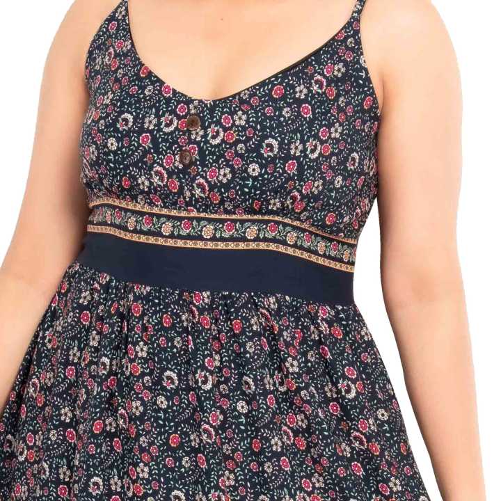 Skinny%20Printed%20Dress%20Fashionable%20And%20Stylish%20Slim%20Fit%20Print%20Design%20Women's%20Dress%20-%20Image%204