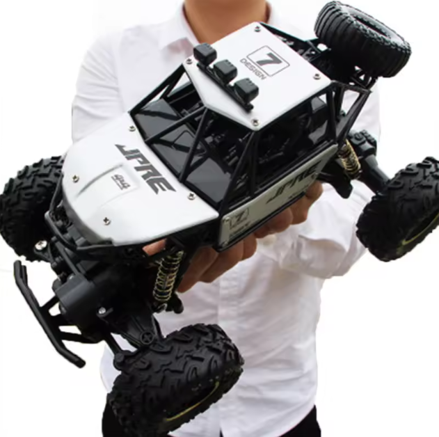 Rock%20Crawler%20Alloy%20Material%20RC%20Monster%20Truck/%20Offroad%20RC%20Truck%201:16%20Scale%202.4%20Ghz%20with%20Camera%20-%20Image%204