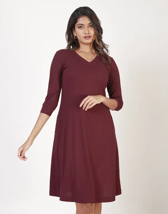 Spring & Summer V-Neck Robbed Dress with Flared Hem