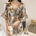 Women Printed Off Shoulder V-Neck ffon Loose Blouse Vintage Sweet Pagoda Sleeve ops. 