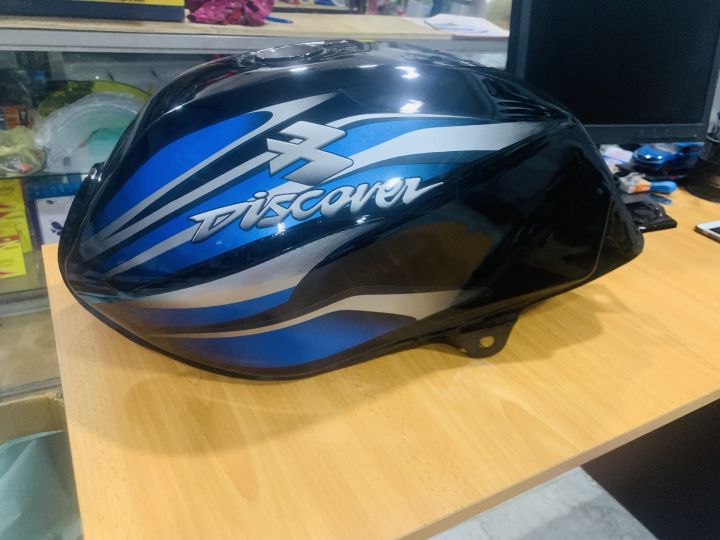 Bajaj%20Discover%20100/%20125%20Petrol%20Tank%20/%20Bajaj%20Discover%20100/%20125%20Fuel%20Tank%20-%20Image%203