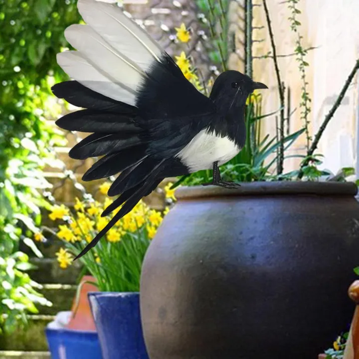 Magpie%20Simulation%20Bird%20Realistic%20Lifelike%20Artificial%20Bird%20Figurine%20Statue%20For%20Outdoor%20Lawn%20Photography%20Prop%20Garden%20Art%20-%20Image%202