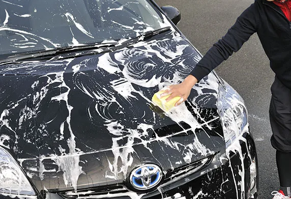 SOFT99%20New%20Scratch%20Clear%20'Mirror%20Finish'%20Wash%20and%20Wax%20Shampoo%20-%20White%20&%20Pearl%20-%20Image%206