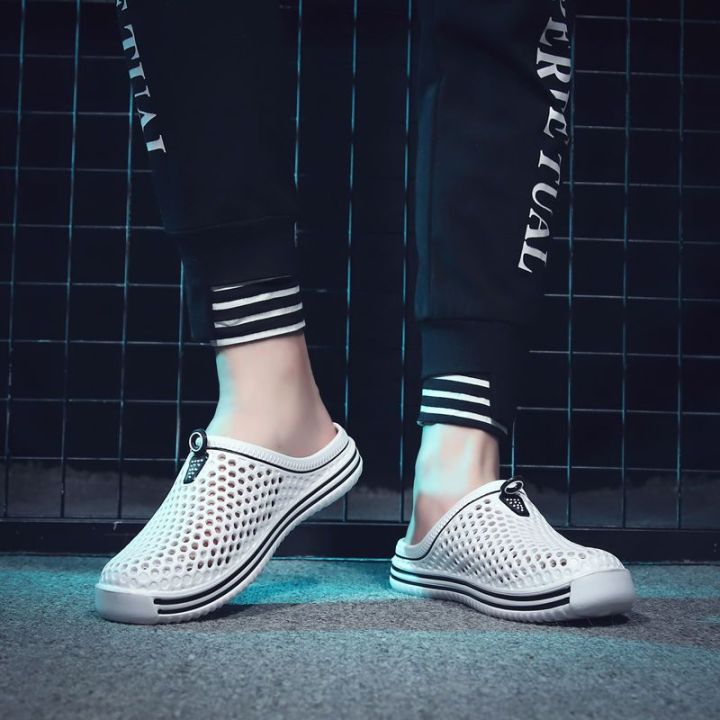 Bird's Nest Hole Shoes Men's Non-Slip Soft Bottom Slippers Summer Dual-Use Men's Outdoor Beach Shoes Closed Toe Sandals for Summer Trend Society
