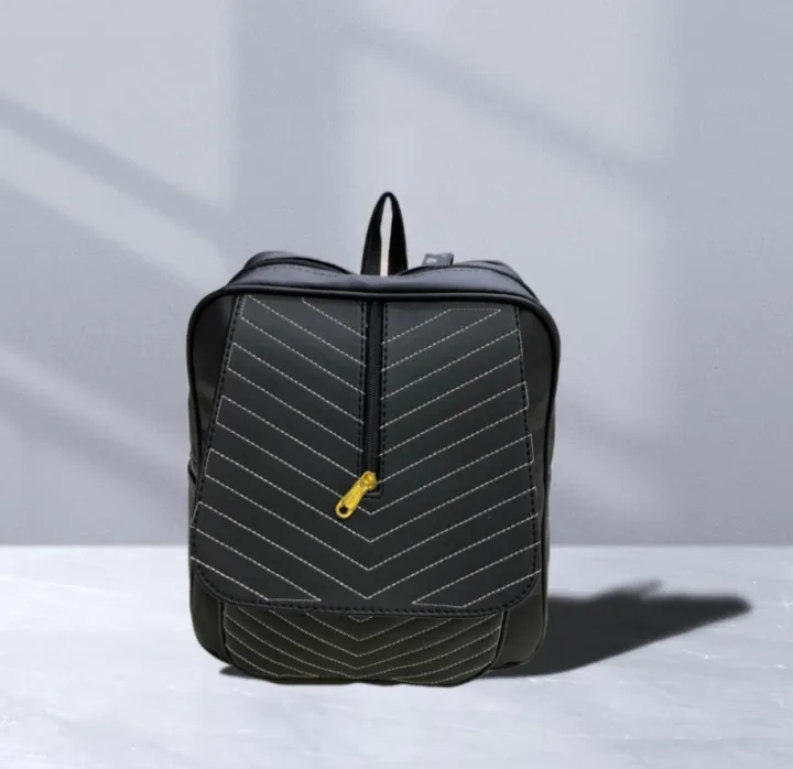 Stylish%20And%20Fashionable%20High%20Quality%20Women%20Leather%20Bucket%20Bag%20Women%20Totes%20Bag%20Pu%20Patent%20Leather%20(with%20zipper)%20back%20bag%20-%20Image%208
