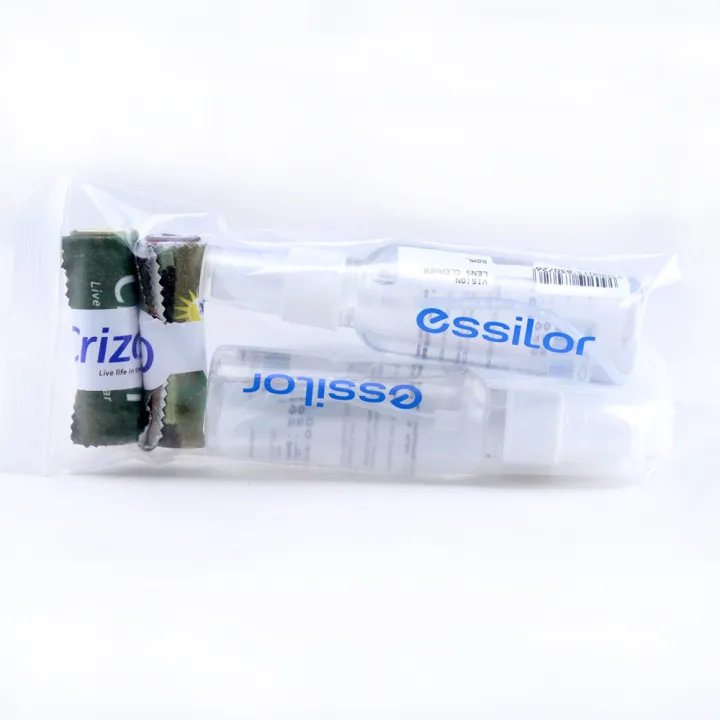 Essilor%20Spectacle%20Lens%20Cleaner%20Solution%20Pack%20-%20Image%204