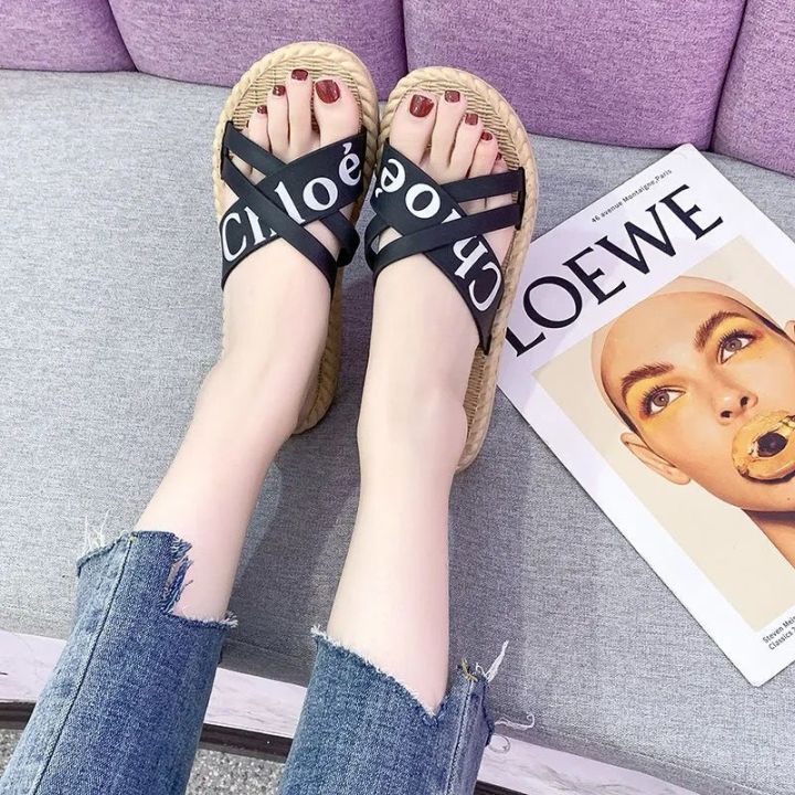 New%20Slippers%20Women's%20Summer%20Wear%20Fashionable%20All-Matching%20Korean%20StyleinsOnline%20Red%20Bear%20Bottom%20Beach%20Fashion%20Women's%20Slippers%20-%20Image%202