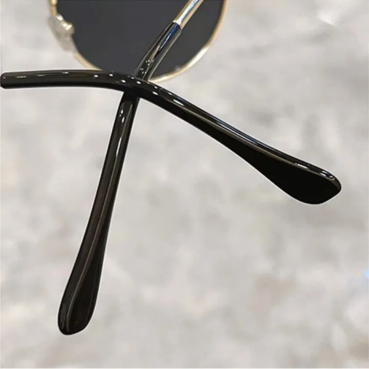 Small%20Frame%20Round%20Frame%20Sunglasses%20Comfort%20Fit%20Retro%20Shades%20UV400%20Sunglasses%20for%20Street%20Fashion%20Sun%20Protection%20Women%20&%20Men%20Accessories%20Casual%20Driving%20Outdoor%20Activities%20Streetwear%20-%20Image%203