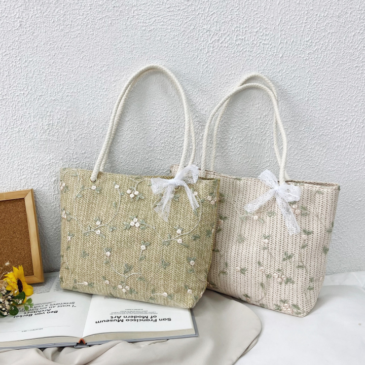 Fashion%20Woven%20Handbag%20Lightweight%20Summer%20All-Match%20Bucket%20Bag%20Luxury%20Portable%20Designer%20Handbag%20for%20Picnic%20Accessory%20Travel%20Essential%20Beach%20Gear%20Women's%20Fashion%20Versatile%20Carryall%20-%20Image%203