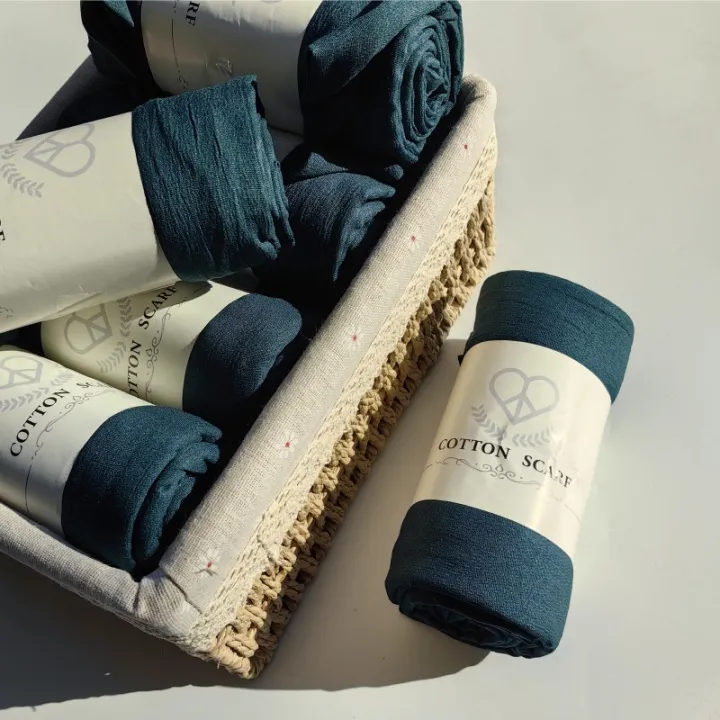 Fancy%20Fine%20Pleated%20Rayon%20Cotton%20Scarves%20Micro%20Crinkle%20Soft%20Cotton%20Long%20Shawl%20High%20Quality%20Hemming%20Turkish%20Hijab%20-%20Image%204