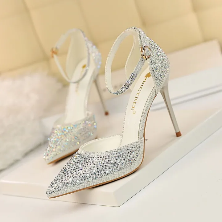 2023New%20Korean%20Style%20Rhinestone%20Pointed%20Toe%20Bridal%20Wedding%20Shoes%20Silver%20Girl%20High%20Heel%20Sandals%20All-Matching%20Ankle-Strap%20Buckle%20Shoes%20-%20Image%204