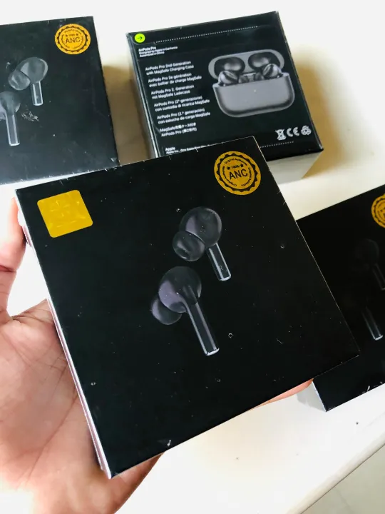 Apple%20Airpods%20Pro%20Gen%202%20Matt%20Black%20Edition%20-%20Image%204