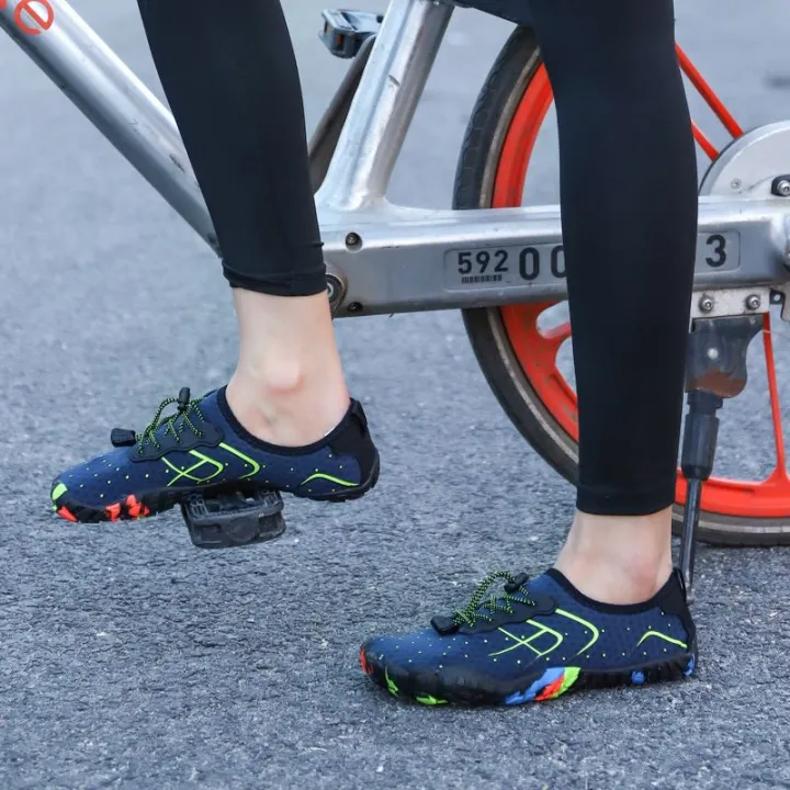Couple%20Upstream%20Shoes%20Gym%20Indoor%20Sports%20Treadmill%20Shoes%20Yoga%20Skipping%20Rope%20Training%20Female%20Soft%20Bottom%20Beach%20FiveFingers%20-%20Image%204