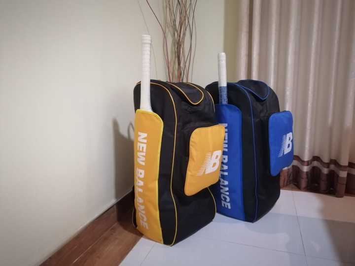 Cricket%20Equipments%20Carrying%20Bags%20every%20brands%20available%20-%20Image%207