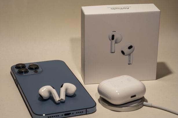 I12%20PRO%20AIRPOD%20Ultra%20Deep%20Bass%20Quality%20I12%20,I12%20PRO%20-%20Image%204