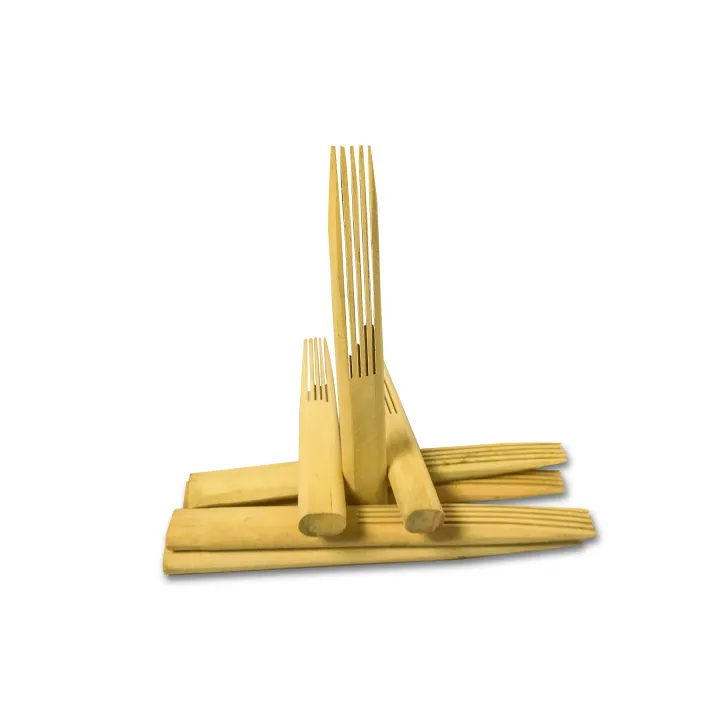 Natural%20Wooden%20Lice%20Comb%20-%20Effective%20Nit%20and%20Lice%20Removal%20Tool%20-%20Image%205