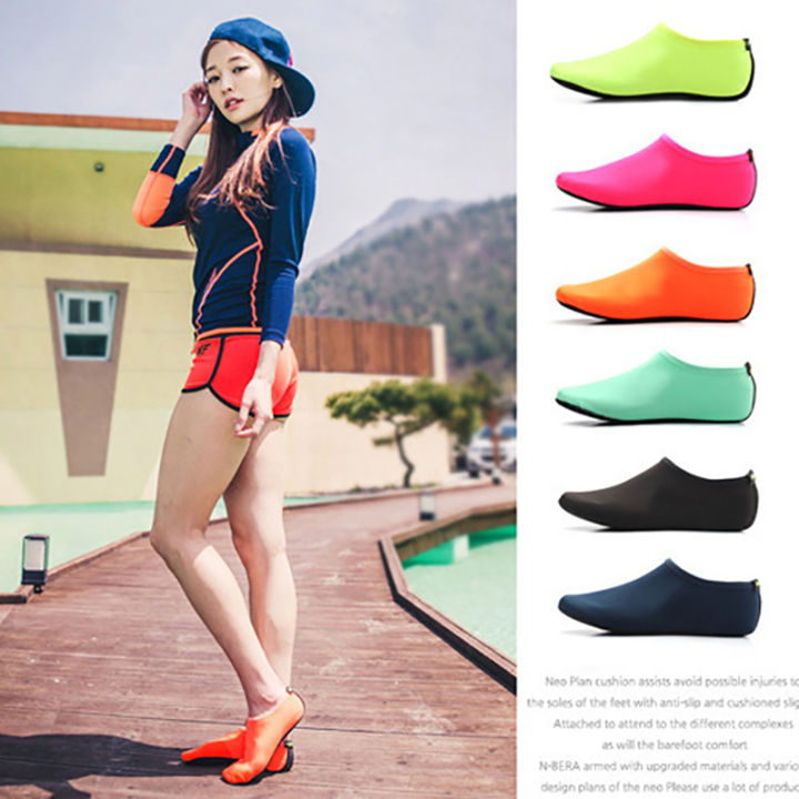 Swimming%20Non-Slip%20Snorkeling%20Deep%20Diving%20Warm%20Waterproof%20Beach%20Socks%20Shoes%20Sunlight%20Mall%20-%20Image%202