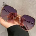 LouisWill Women Sunglasses Fashion Summer Large Frame Sunglasses UV400 Sunglasses Sunscreen UV Resistant Lightweight Travel Glasses Sunglasses. 