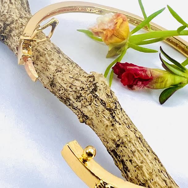 BOOM%20BOOM%20Gold%20Plated%20Fashion%20RED%20FLOWER%20TYPE%20Free%20Size%20lock%20SABONA%20Bangle%20with%20white%20and%20red%20stone%20For%20Women%20and%20girl%20Fashion%20Jewelry%20Gift%20Casual%20Jewelry%20for%20Women%20-%20Image%208
