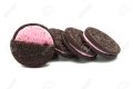Oreo Strawberry Cream Biscuit 110g. 