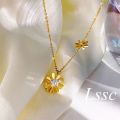 Daisy Stainless Steel Necklace for Women Non Tarnish Kwintas Gold Chain Pendant Accessories Jewelry. 