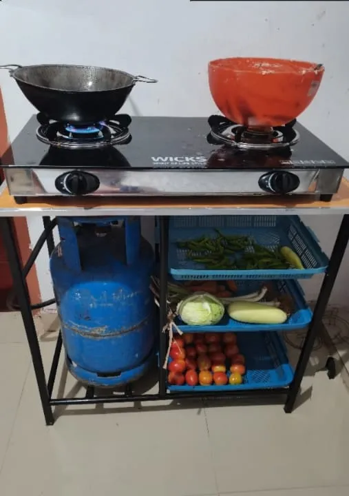 Metal%20gas%20cooker%20table%20/%20gas%20cylinder%20rack%20with%203%20Vegetable%20racks.%20(%20%20wiith%20FREE%20ISSUE%20%20)%20-%20Image%208