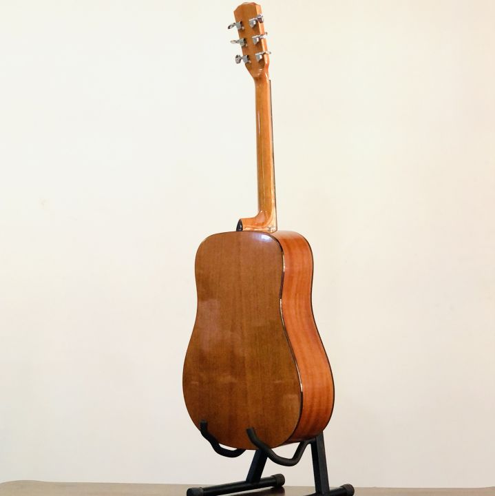Fender%20CD%2060%20NAT-DS-V2%20Dreadnought%206%20String%20Acoustic%20Box%20Guitar%20with%20bag%20-%20Mahogany%20Body%20-%20Image%207