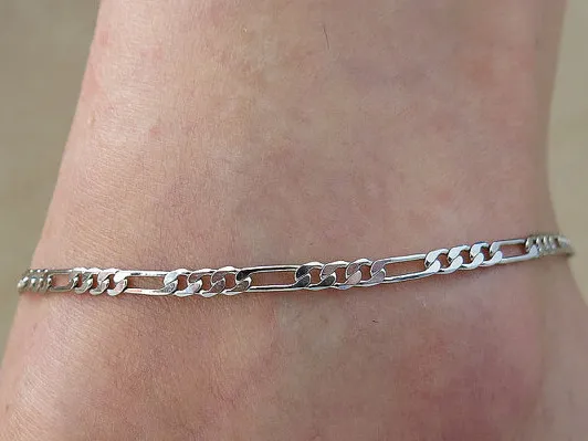 %E3%80%90Hottest%20Trends%E3%80%91Europe%20and%20the%20United%20States%20cross-border%20new%20fashion%20anklet%20simple%20versatile%20metal%20chain%20women's%20anklet%20called%20naked%20chain%20-%20Image%202