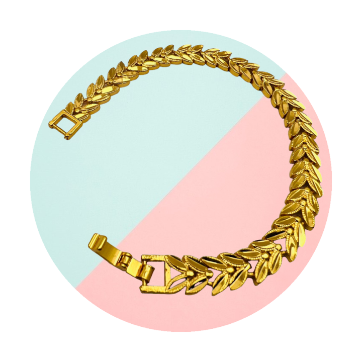 Gold plated breslet Rich Look Beautiful Leaf Bracelet For Women Eye-catching baselet Design