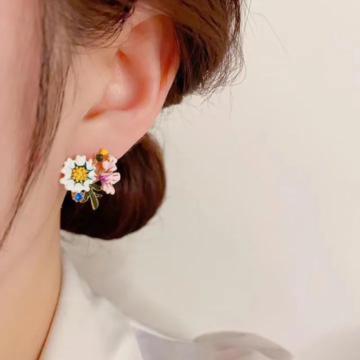 Bridal%20Daisy%20Flower%20Korean%20INS%20Women%20Stud%20Earring%20Drip%20Glaze%20Wedding%20French%20Party%20Asymmetry%20Stud%20Earrings%20Girls%20Elegant%20Ladies%20-%20Image%202