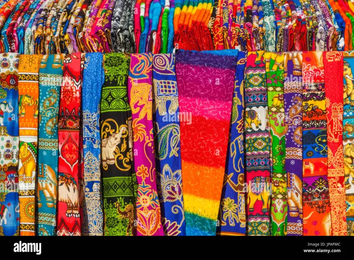 Handmade%20Batik%20Sarong%20Designs%20in%20Sri%20Lanka%20-%20Image%202