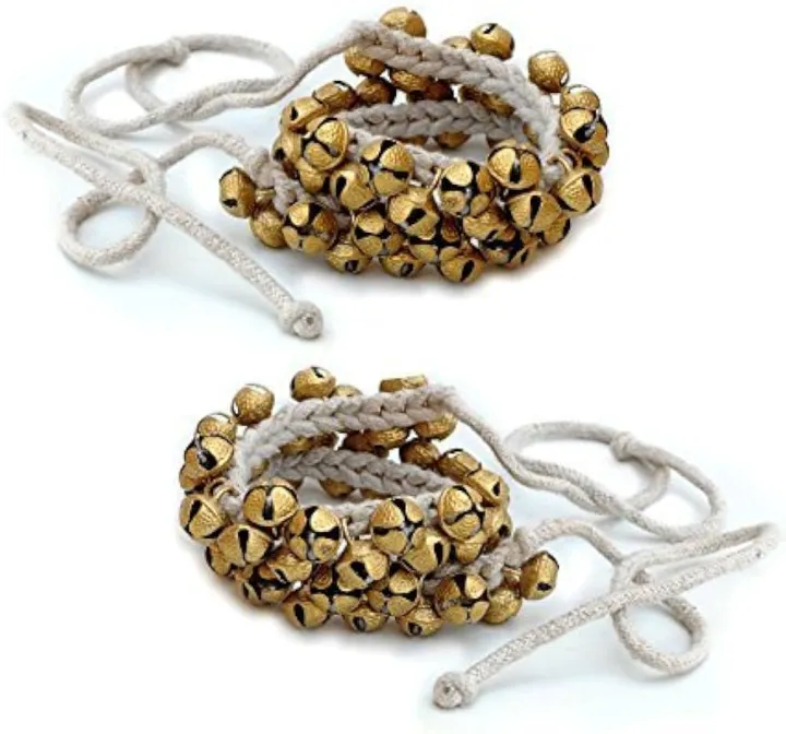 Gold%20color%20Indian%20kathak%20dance%20foot%20accessories%20gejji,%20ghungroo%20paada%20salan%20for%20dancer%20women%20-%20Image%202