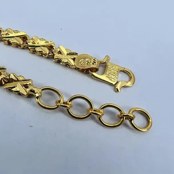 BOOM%20Gold%20plated%20stylish%20rich%20look%204%20mm%20Singapore%20design%20bracelet%20with%20crosscut%20for%20girl%20and%20women.%20-%20Image%205