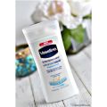 Vaseline Intensive Care visl Advanced Repair Fragranced Moisturizing Body Lotion 200ml. 