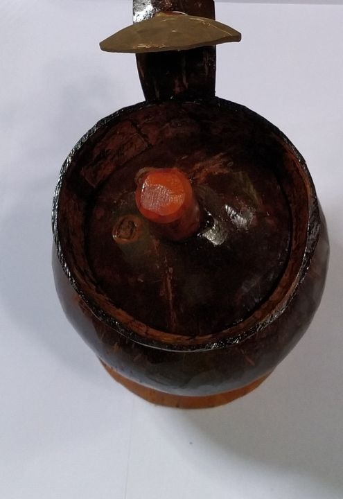 Coconut%20Shell%20Salt%20Container(lunu%20polkatu)%20-%20Image%202