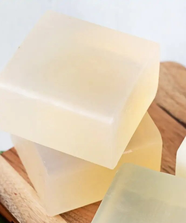 Transparent%20Melt%20&%20Pour%20Glycerin%20Soap%20Base%205kg%20-%20Image%204