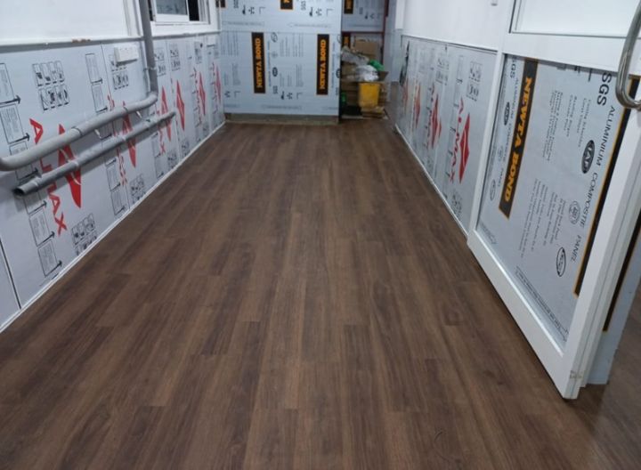 Luxury%20Vinyl%20(6%E2%80%99%E2%80%99%20x%2036%E2%80%99%E2%80%99)%20Tiles%20%E2%80%93%20(Dark%20Oak-%20815)%20-%2024%20Pcs%20Box%20-%2036%20sq.ft%20%E2%80%93%202.0mm%20-%20LVT%20-%20Image%202