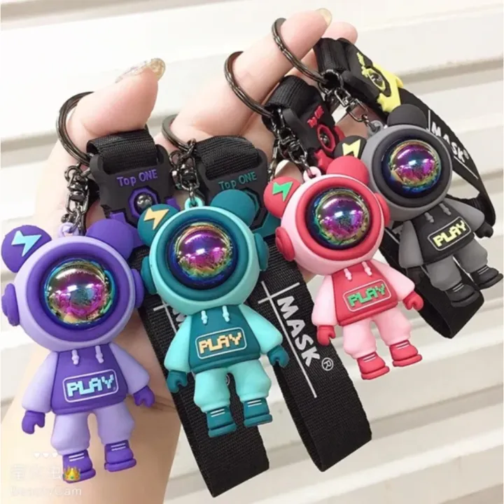 Bear%20Design%20Lightning%20Keychain%20-%20Fun%20and%20Practical%20Key%20Accessory%20-%20Image%206
