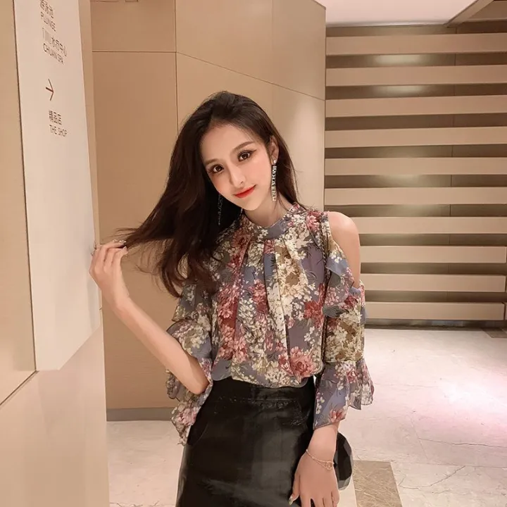 off-the-Shoulder%20Floral%20Chiffon%20Blouse%20Women's%20Summer%20Wear2023New%20Fashionable%20Korean%20Style%20Temperament%20Shirt%20Loose%20Bell%20Sleeve%20Top%20-%20Image%205