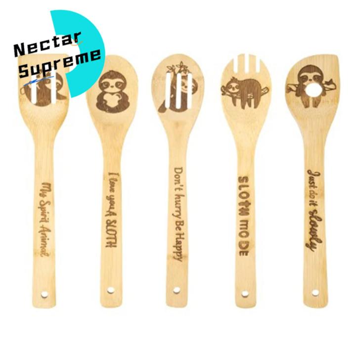 Personalized Wooden Cooking Spoons 5pcs Funny Sayings Wooden Cooking Spoons Set Long Handle Baking Spatula Kitchen Utensils for Home Buyers' Favorite Engraved Bamboo Cookware