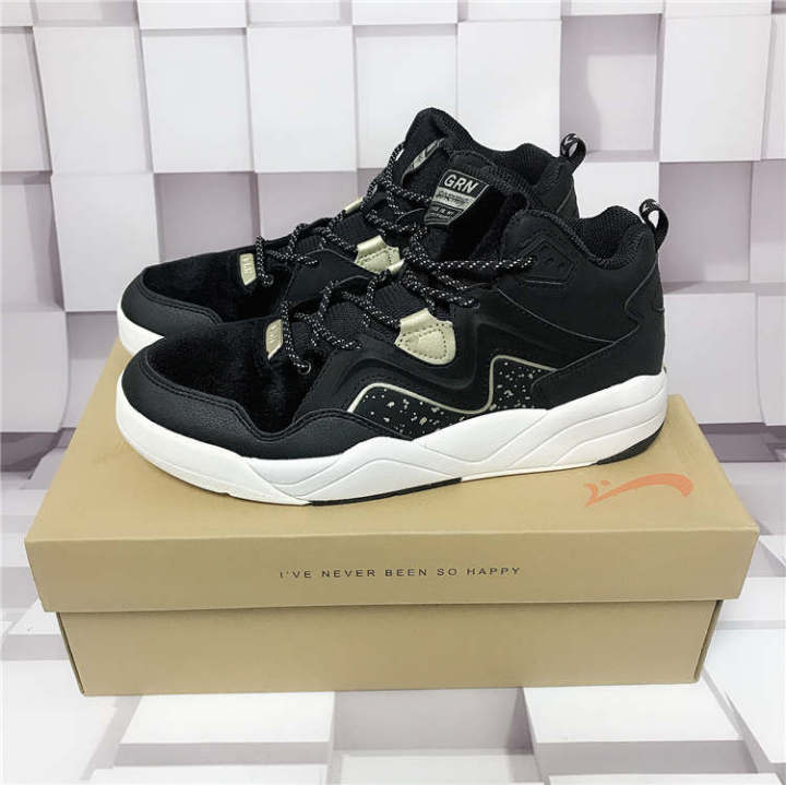 Guirenniao Women Shoes Sneakers 2018 Winter New Cotton-padded Shoes High-Top Large Two Cotton Non-Slip Fleece-Lined Warm Women M85g88