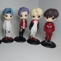 BTS K POP Singers Figures & Pieces Set. 
