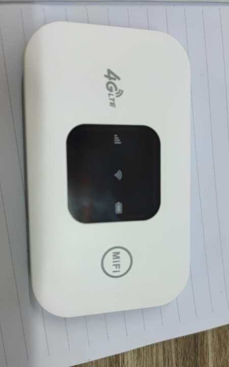 Wifi%20Router%20Ultra-Long%20Battery%20Life%204G%20Router%20-%20Image%204