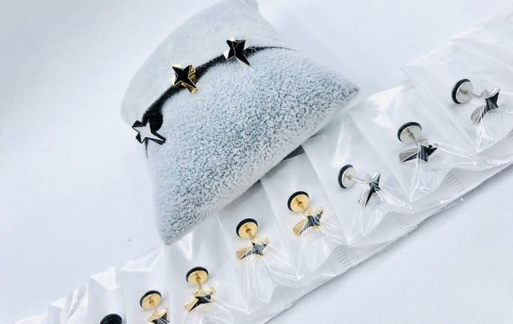Stainless Steel Men Crossed Earring | Daraz.lk