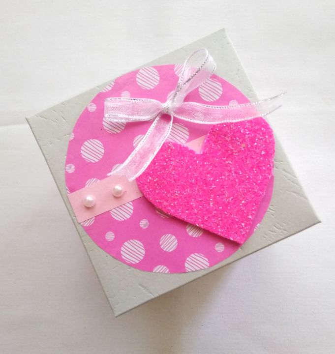 Gift Box Template / Mini Photo Album Gift Box Template