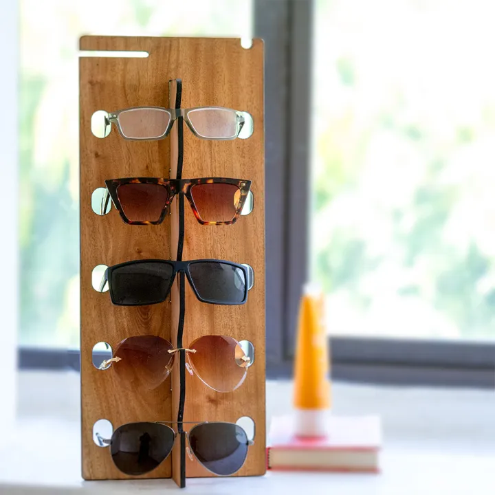 Sunglass%20Holder%20-%20Image%202