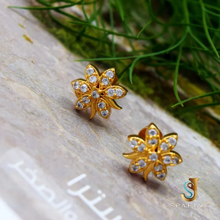 Gold%20plated%20Small%20Stud%20Earring%20Flower%20theme%20With%20White%20Stone%20For%20Women%20Stylish%20and%20Charm%20-%20Image%203