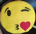 EMOJI PILLOW. 
