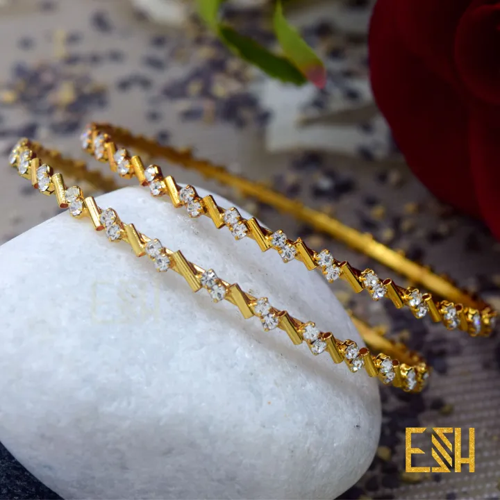 Gold%20Plated%20Zigzag%20Bangles%20with%20Stone%20for%20Women%20Fashion%20Jewelry%20Gift%20items%20for%20girls%20-%20Image%203