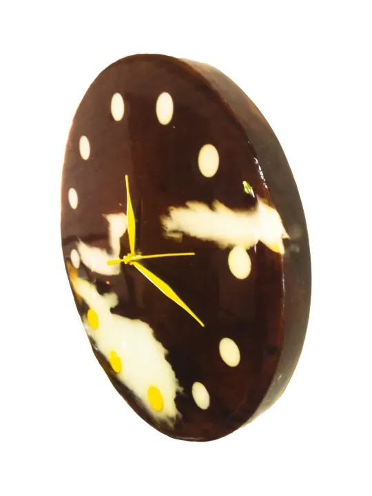Resin%20with%20wood%20wall%20clock%20-%20Image%203